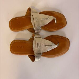 UGG Gold Shimmer Leather Flip Flop Sandals Size 8